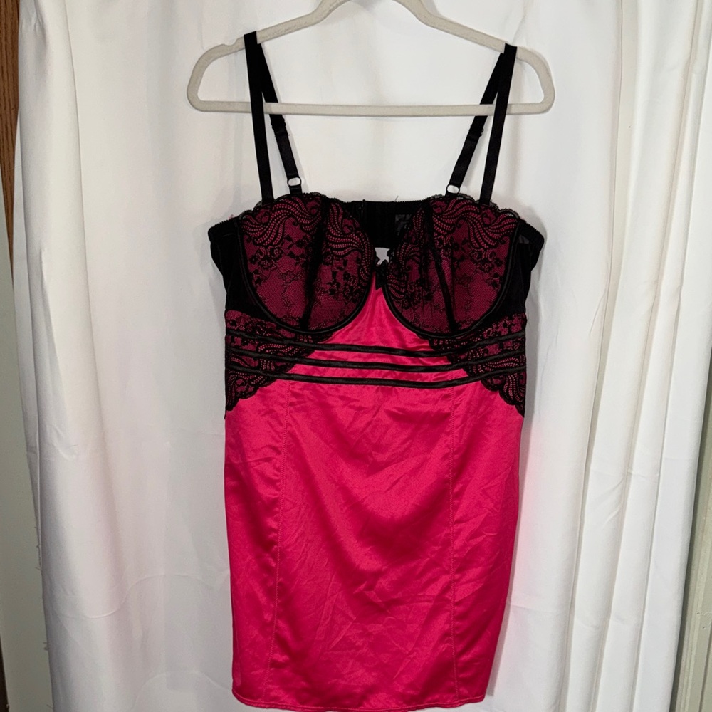 Torrid Women's Y2K Hot Pink & Black Lace Chemise size 1X